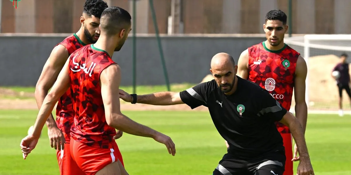 خبر مفاجئ لوليد الركراكي: مدافع المنتخب المغربي يلتحق بالريان القطري